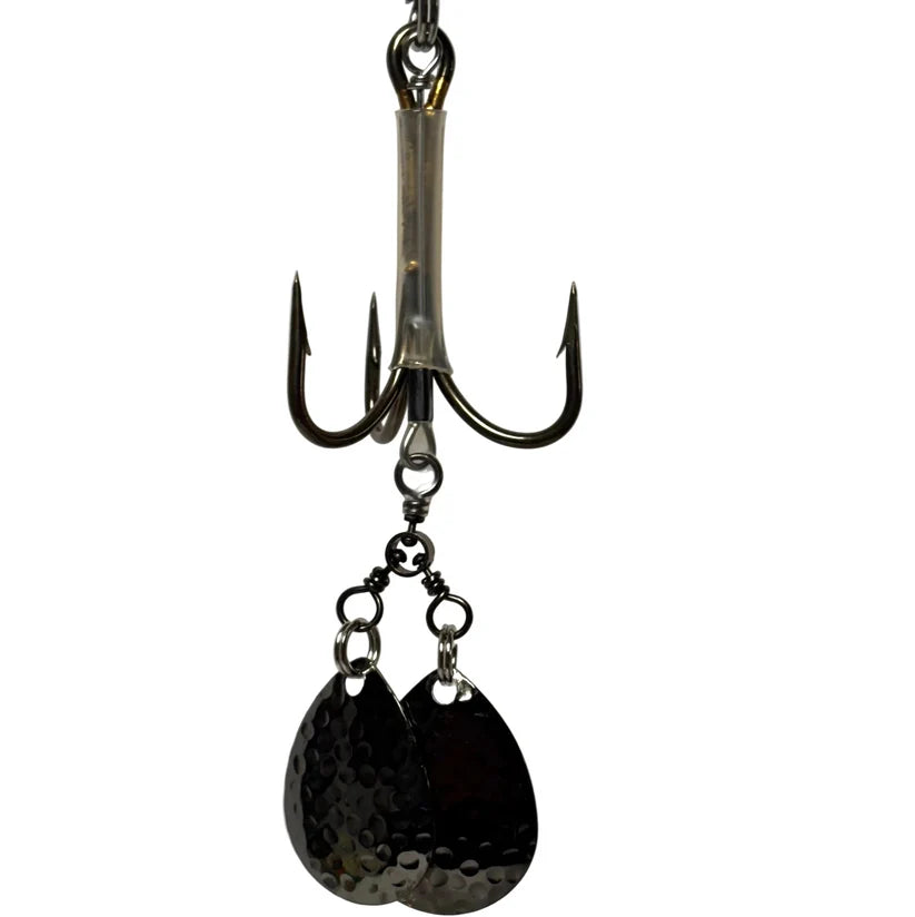DW 6/0 Double Bladed Teaser Hook-#4 Colorado with twin black hammered Colorado blades and treble hook for musky fishing tackle