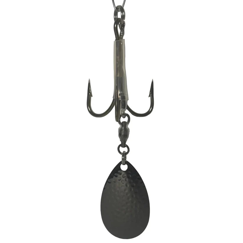 DW 7/0 Bladed Teaser Hook-#8 Indiana Blade with black treble hook and hammered blade for musky fishing tackle on a white background
